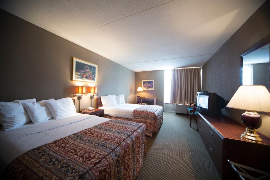 Boarders Inn And Suites - Marion Camera foto