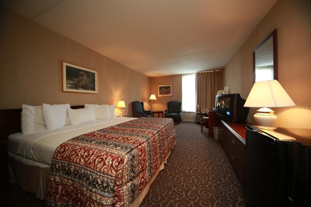 Boarders Inn And Suites - Marion Camera foto